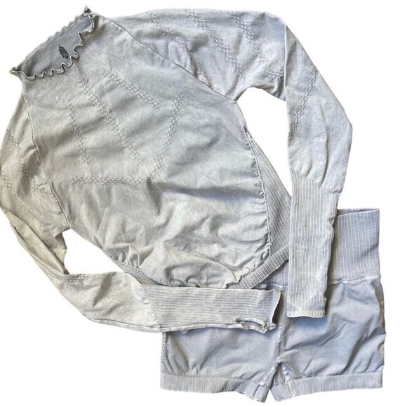 NWOT Free People Good Karma Hi Neck Layer Long Sleeve Top -Ice Grey Size XS - Picture 12 of 14